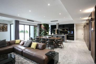 Căn hộ đập thông với thiết kế giấu cửa